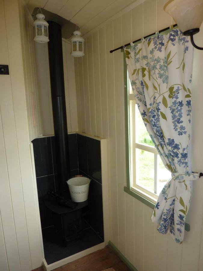 The Buteland Stop Rosie Off Grid Shepherds Hut Bellingham Εξωτερικό φωτογραφία