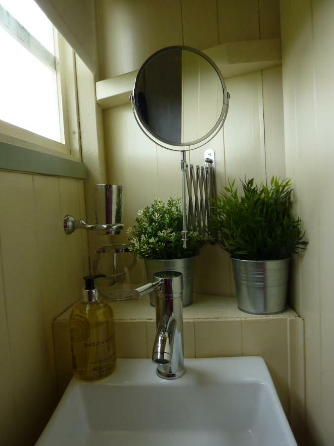 The Buteland Stop Rosie Off Grid Shepherds Hut Bellingham Εξωτερικό φωτογραφία